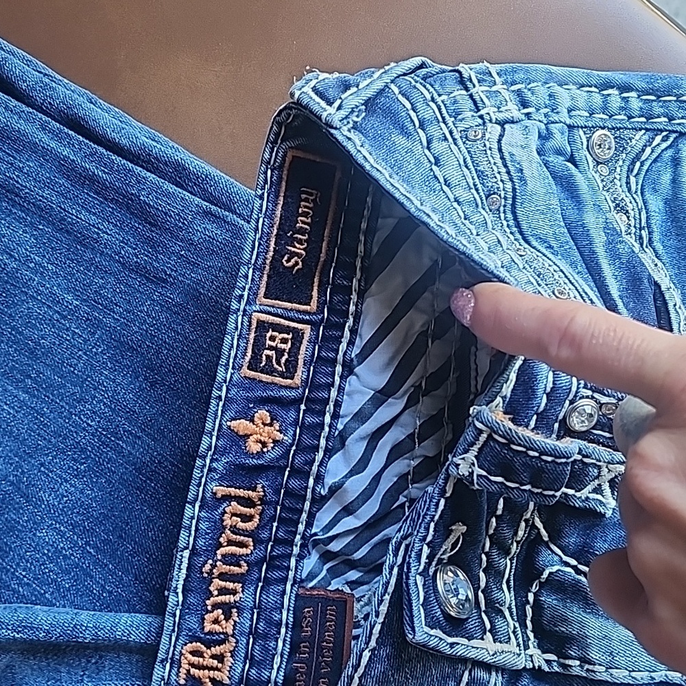 Jeans - Picture 4 of 4